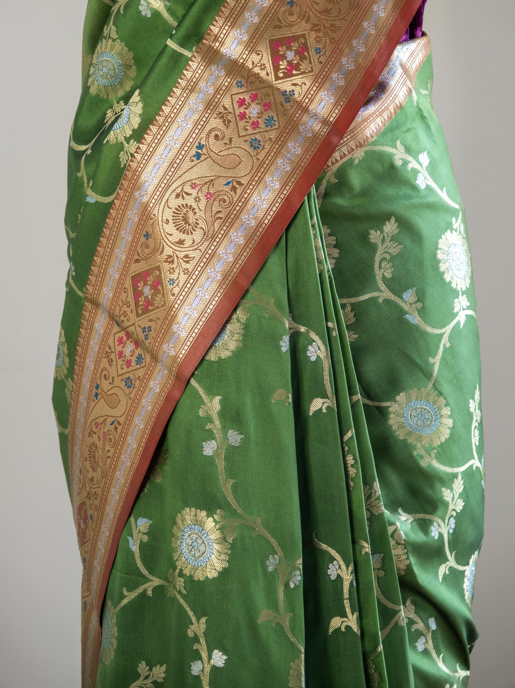 Aarohi Banarasi Saree- Jagmag