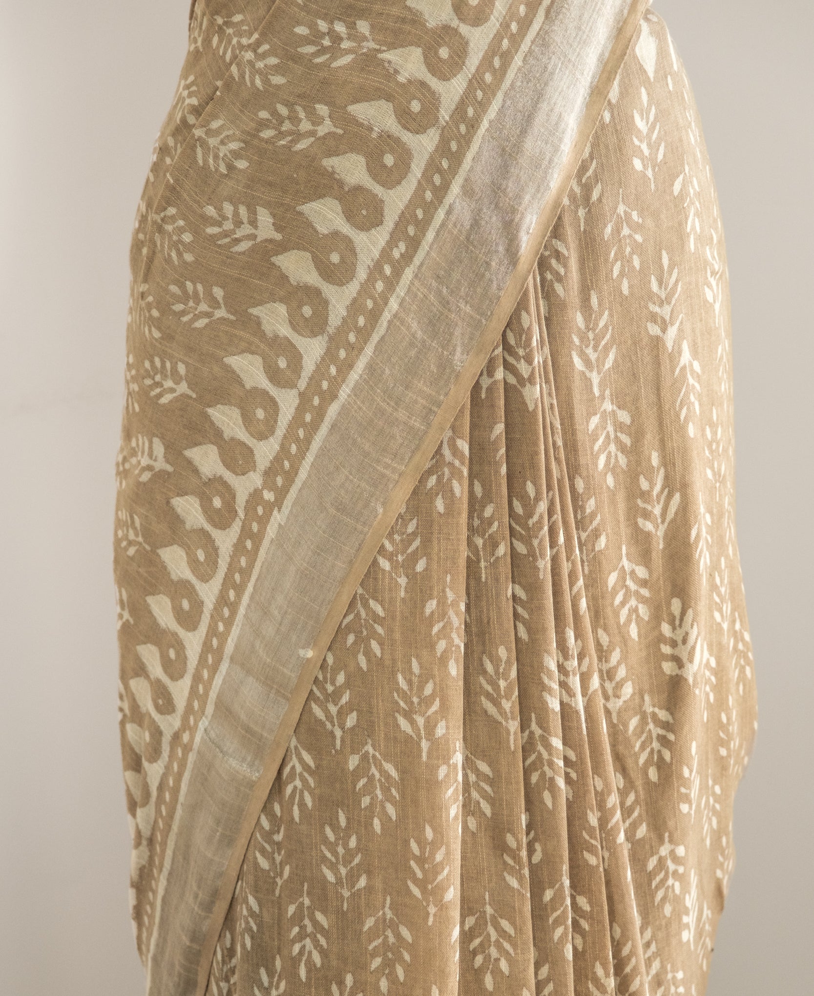 Praśānti Hand block Linen Saree- Tisi