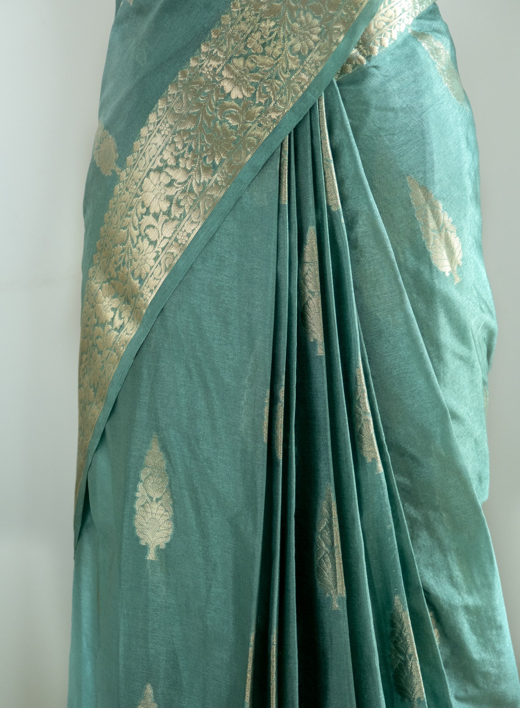 Reva Banarasi Saree- Jagmag