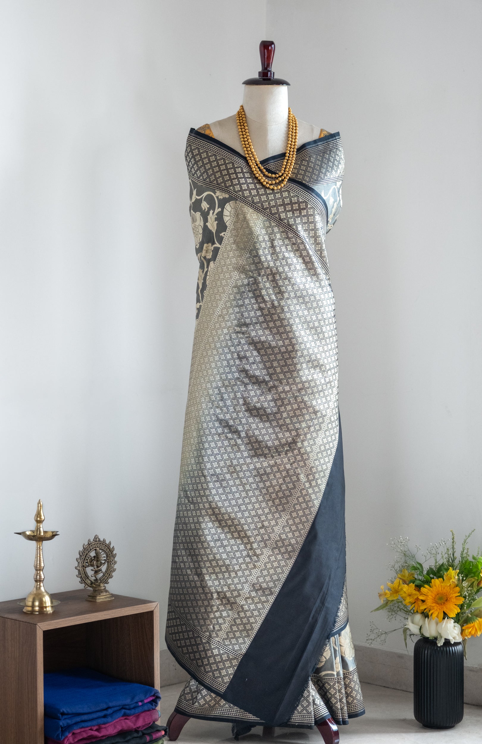 Chandni Banarasi Saree- Jagmag