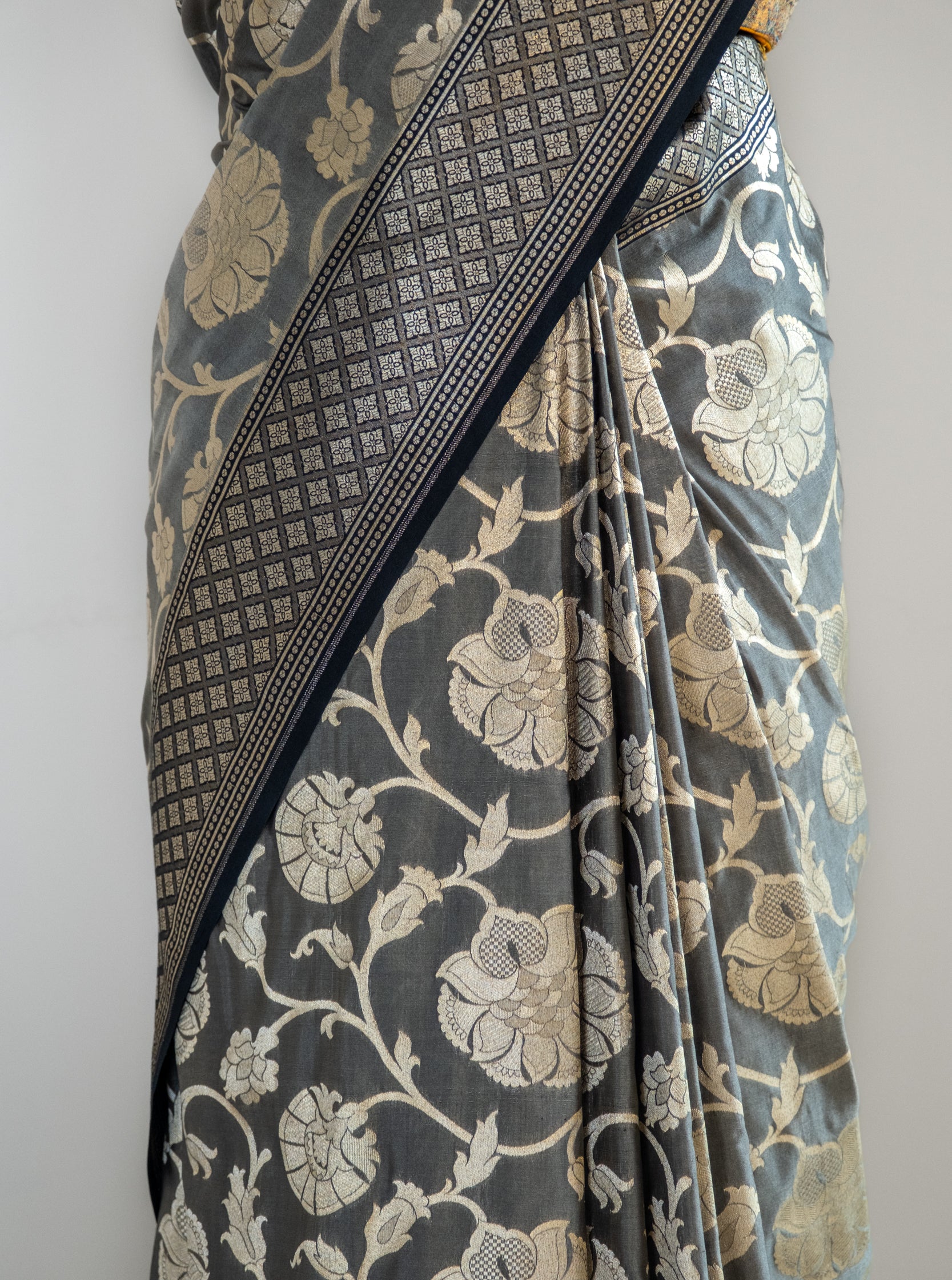 Chandni Banarasi Saree- Jagmag