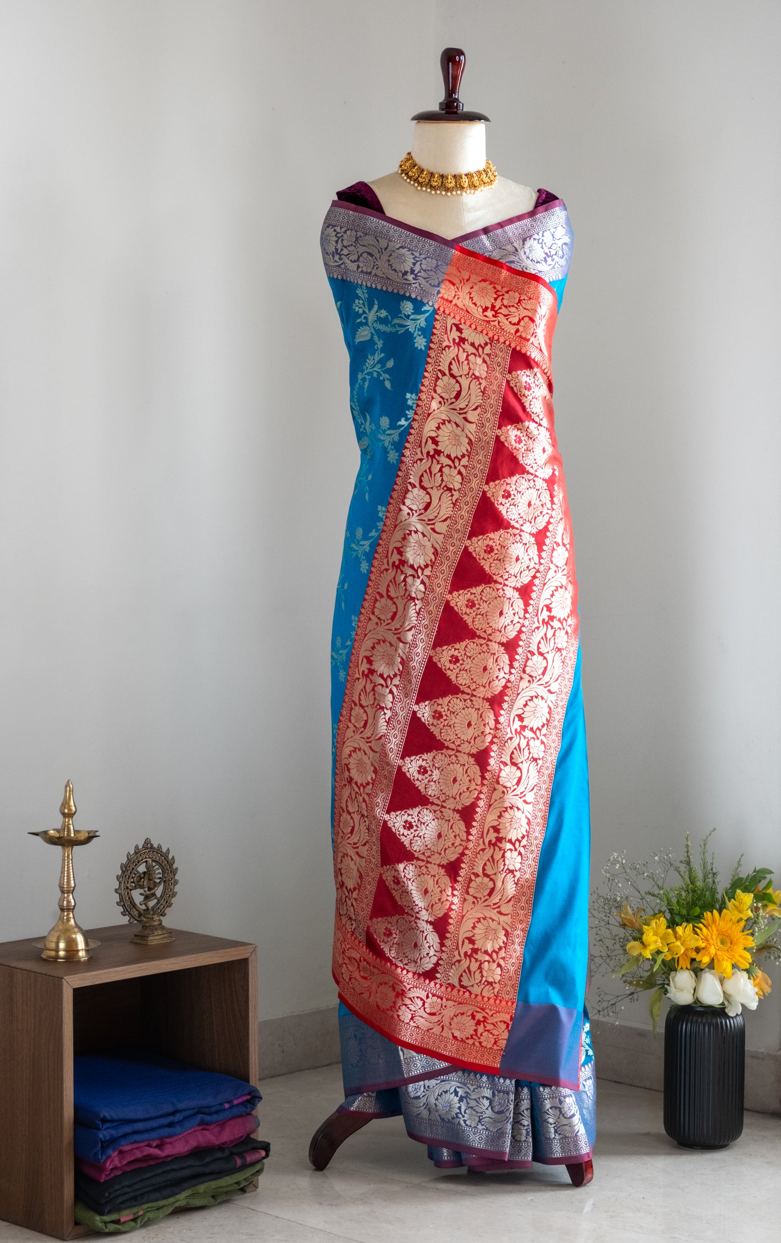 Niyati Banarasi Saree- Jagmag