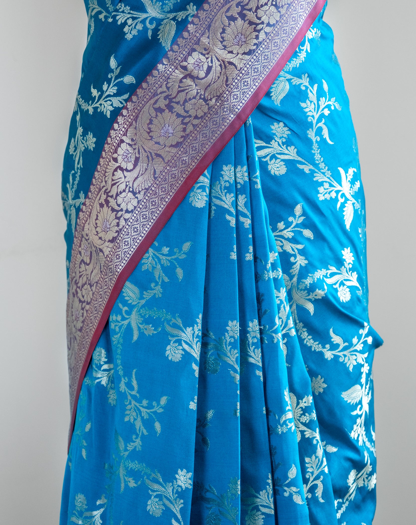 Niyati Banarasi Saree- Jagmag