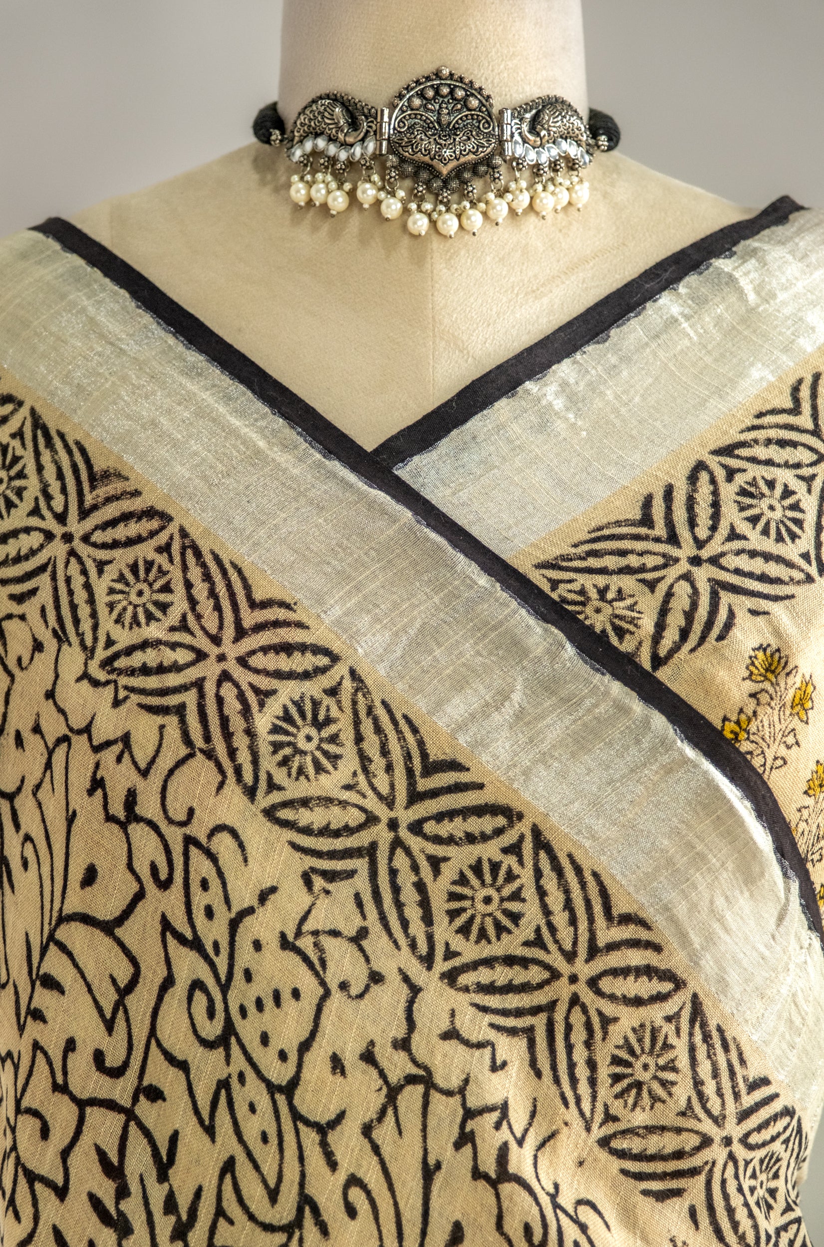 Dhoop Hand block Linen Saree- Tisi