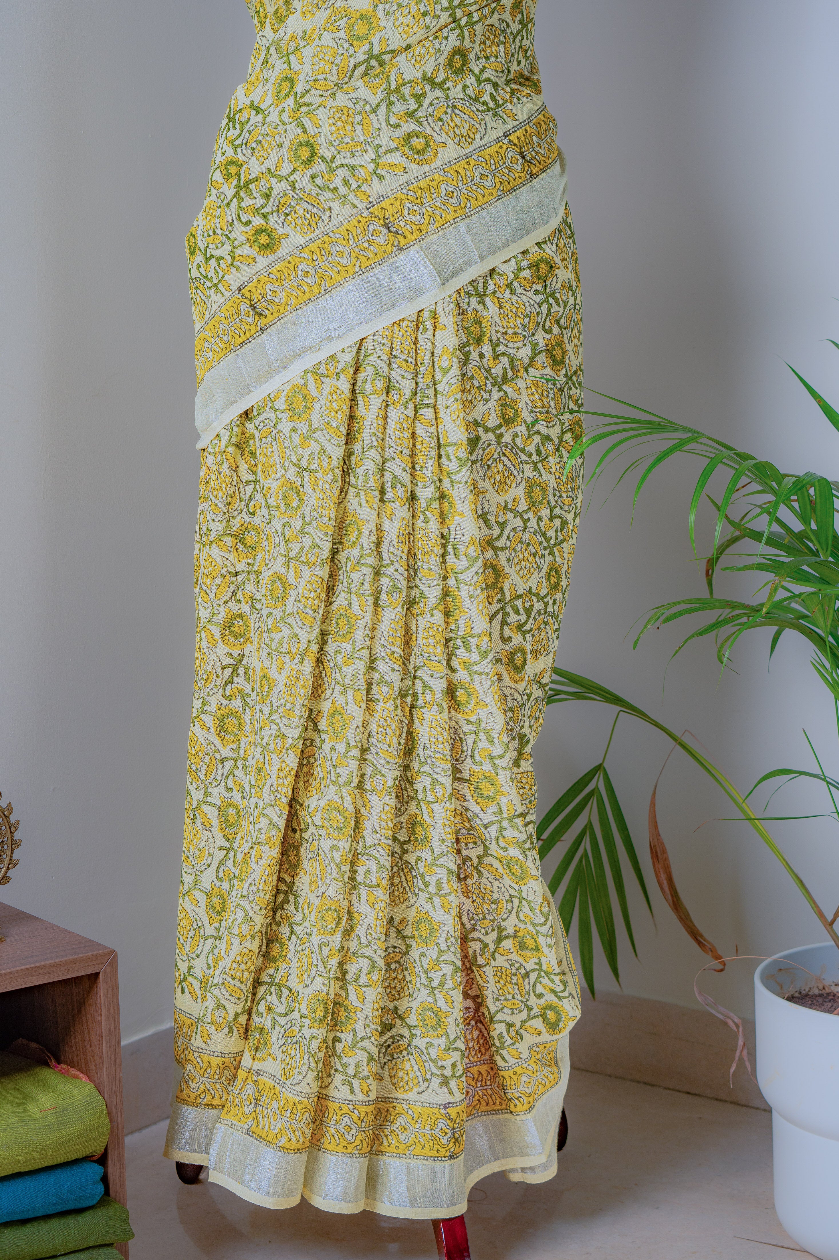 Peela Hand block Linen  Saree- Tisi