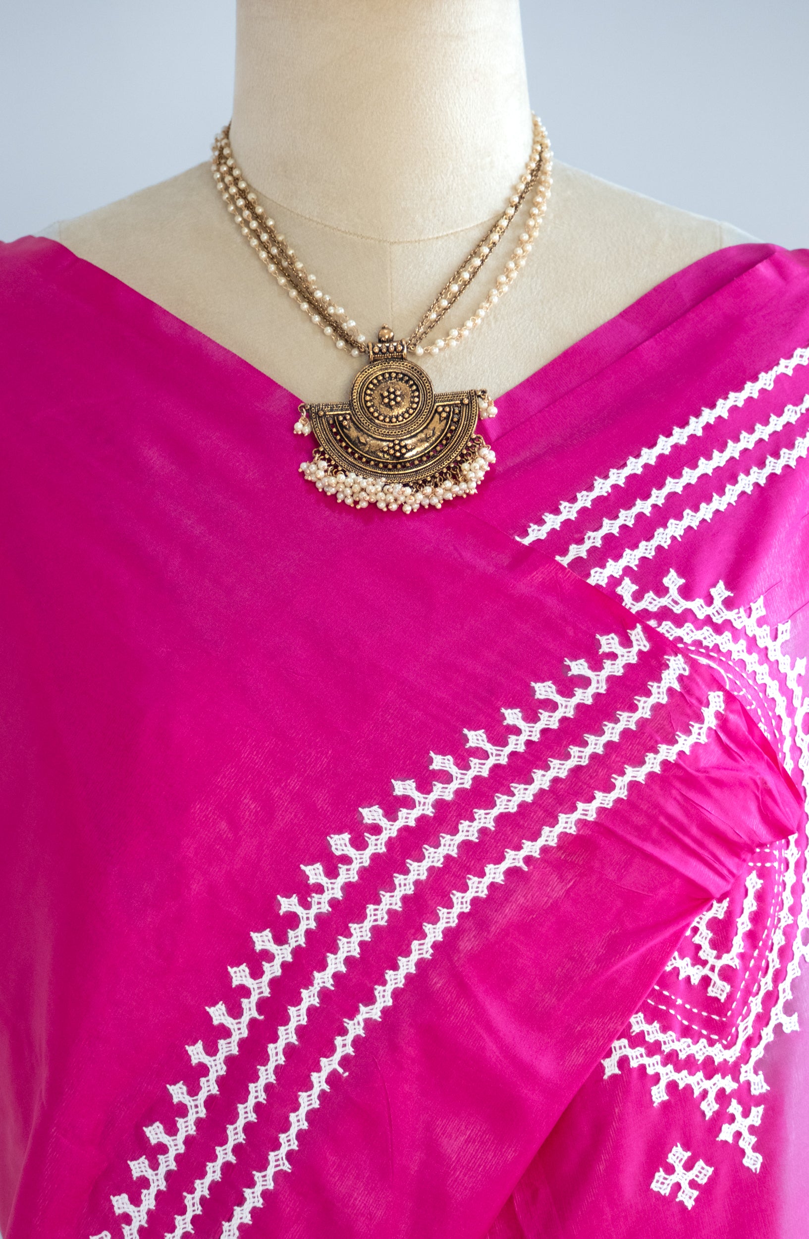 Chandrabindu Kantha Saree