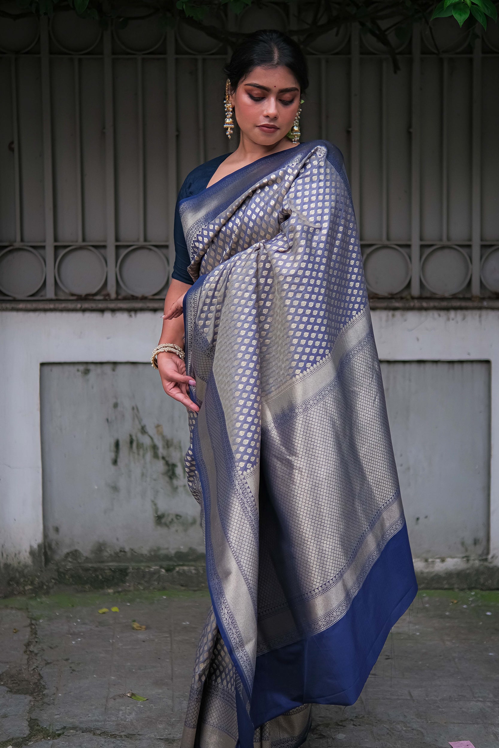 Nilaya Banarasi Saree- Jagmag