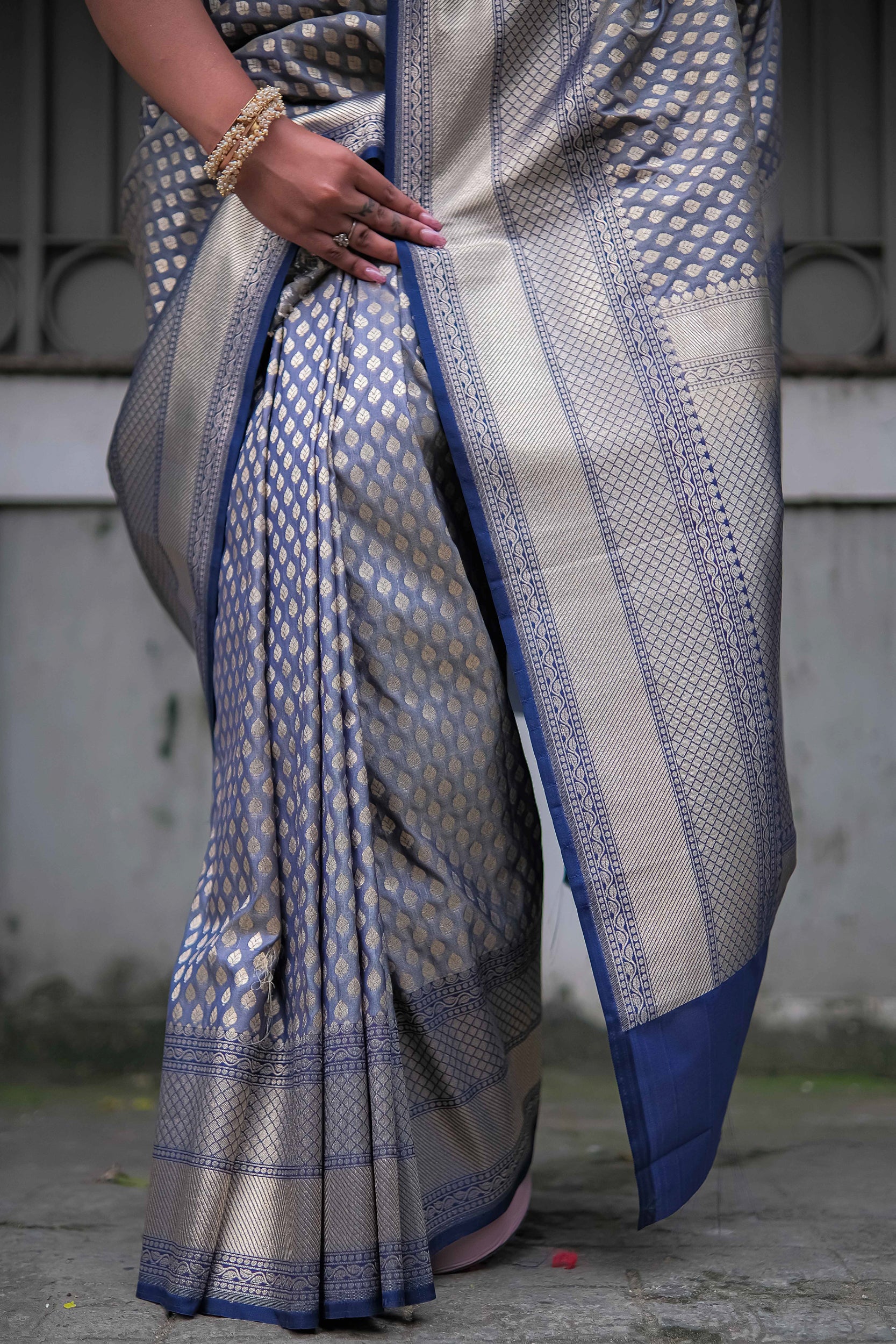 Nilaya Banarasi Saree- Jagmag