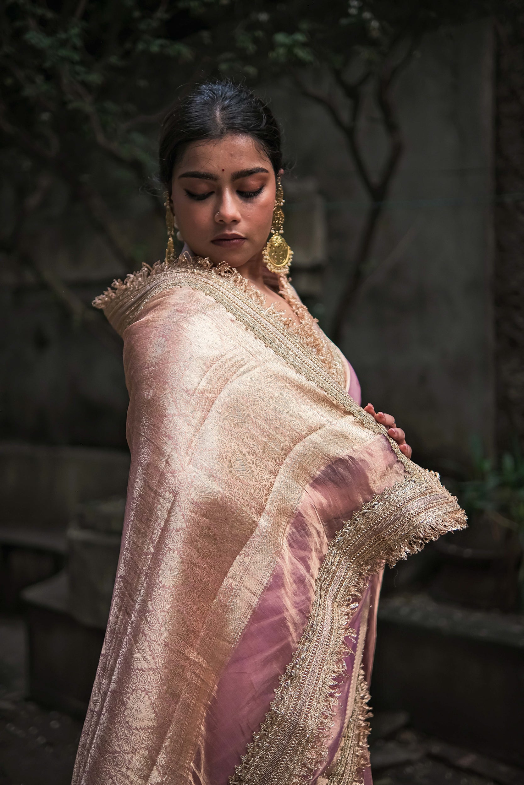 Kanak Tissue Saree- Jagmag